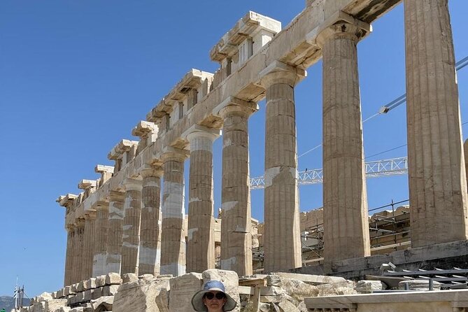 6-Hour Private Luxury Tour in Athens: Exclusively for couples - Why the private vehicle earns its keep