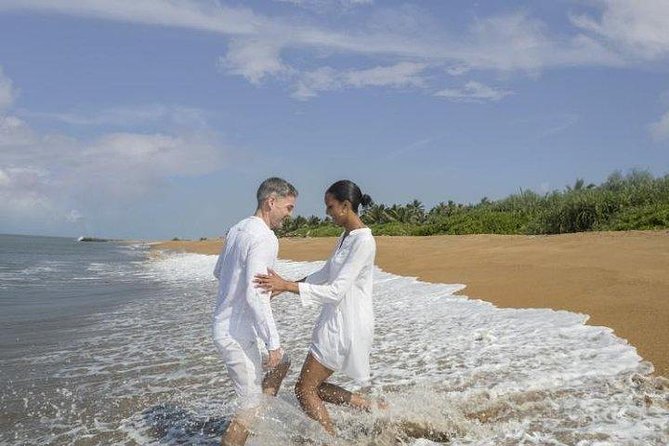 6 Nights Honeymoon Tour - Day 1: From Colombo airport to Kandy’s sacred heart