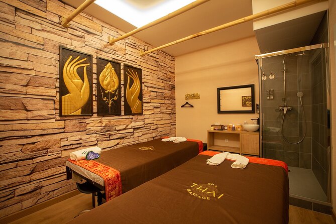 60 min Couple's Massage to Choose and 30 min Floral Bath THAI MASSAGE ALURA - What happens during the 60-minute massage