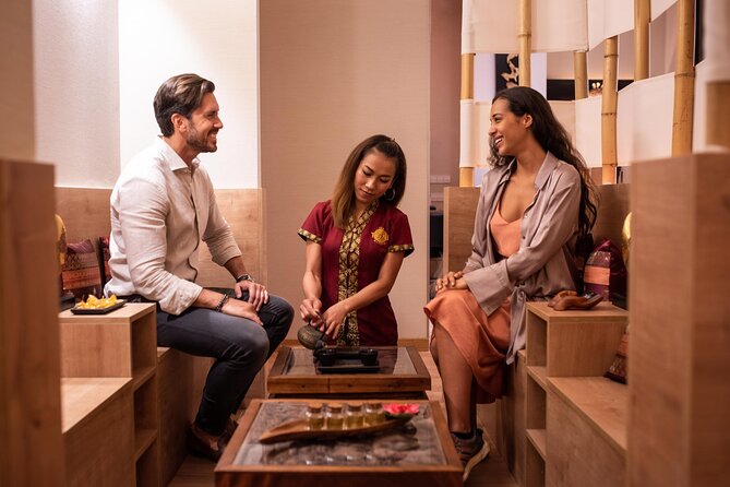 60 min Couple's Massage to Choose and 30 min Floral Bath THAI MASSAGE ALURA - The atmosphere aims for Thailand without leaving Barcelona