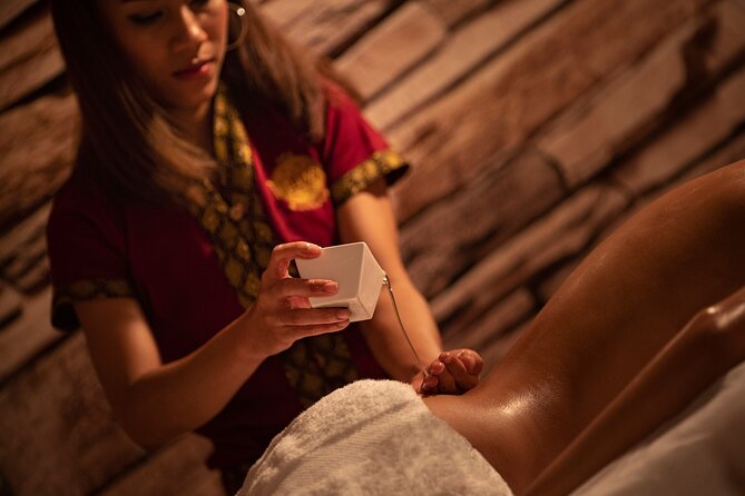 60 min Couple's Massage to Choose and 30 min Floral Bath THAI MASSAGE ALURA - What the $324.41 price means for a couple