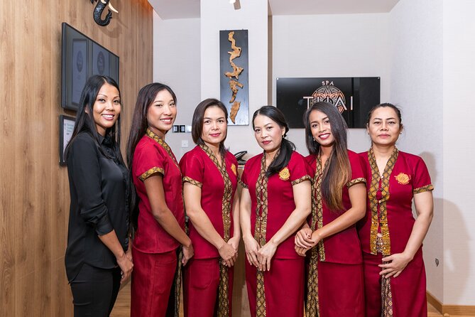 60 min Couple's Massage to Choose and 30 min Floral Bath THAI MASSAGE ALURA - Who will enjoy this most