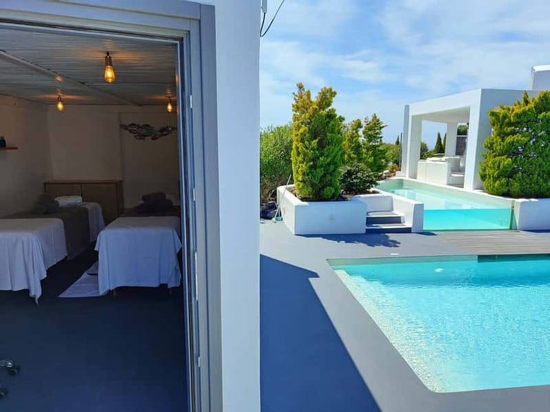 Akrotiri: Aromatherapy Couples Massage - Key points at a glance