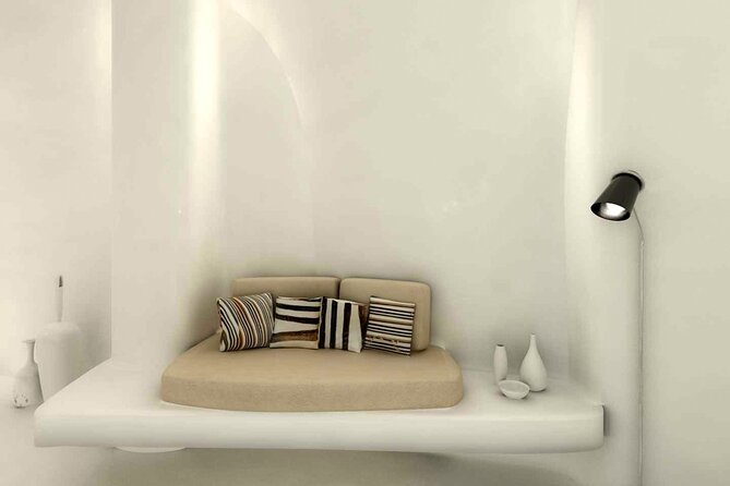 Akrotiri: Couples Massage & Pool Day Access - The mood for a romantic afternoon