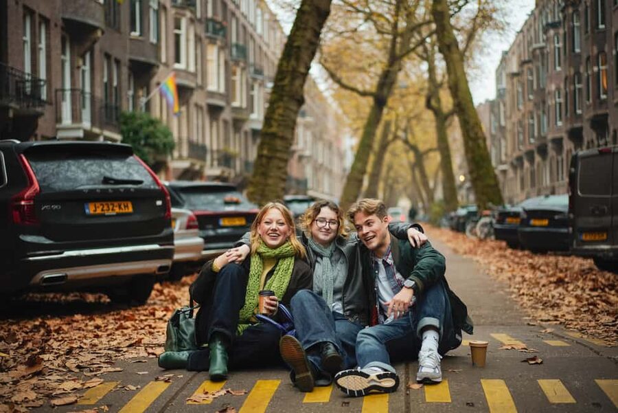 Amsterdam: Private Photoshoot for Couple, Family, or Solo - Receiving and Using Your Edited Photos