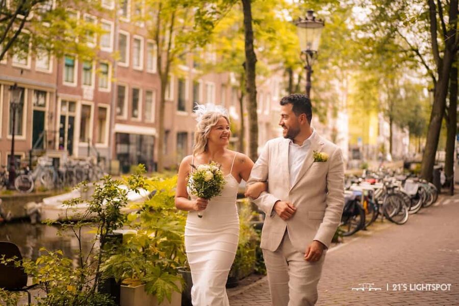 Amsterdam: Private Photoshoot for Couple, Family, or Solo - What the $60 Price Really Covers