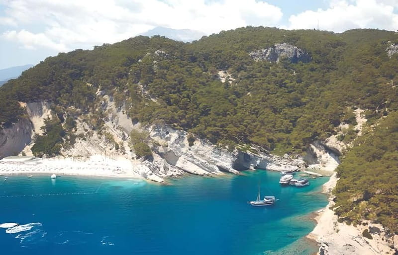 Antalya/Kemer: Phaselis Yacht Trip for Families and Couples - A comfortable boat with room to choose your view