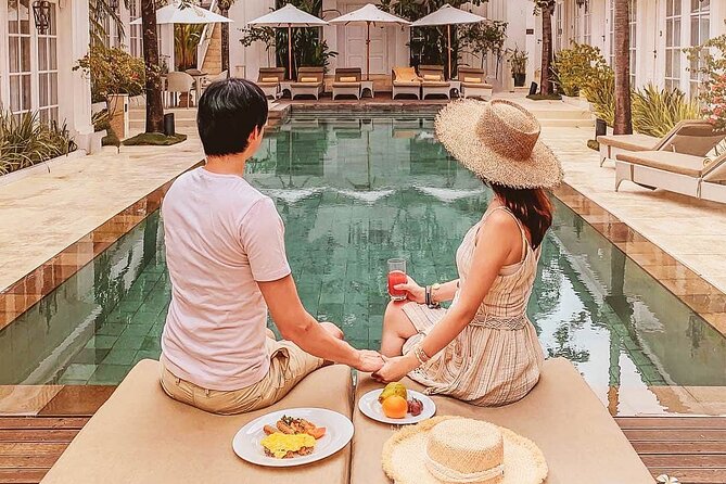 Bali: 5 Days All Inclusive - Romantic Honeymoon Package (Silver) - Arrival with coconuts, wine, and WiFi