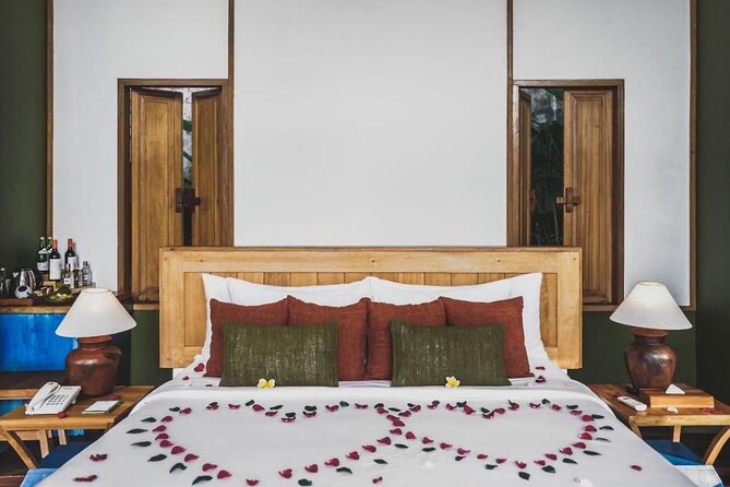 Bali: 5 Days All Inclusive - Romantic Honeymoon Package (Silver) - Monkey Forest and Ubud’s temple country