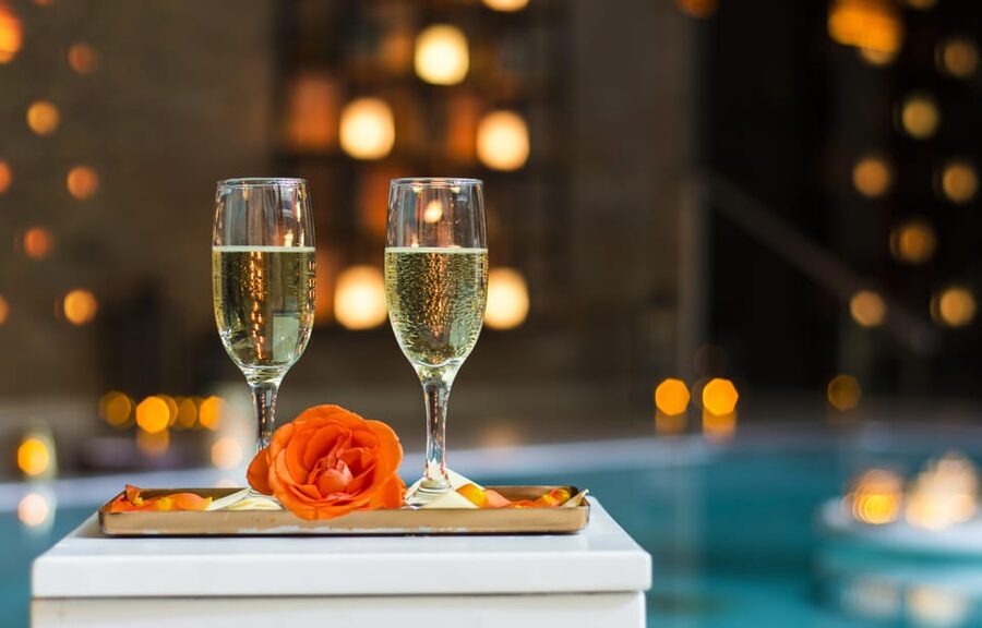 Budapest: Couple Holistic Swedish Massage with Jacuzzi Time - A few smart ways to plan your visit