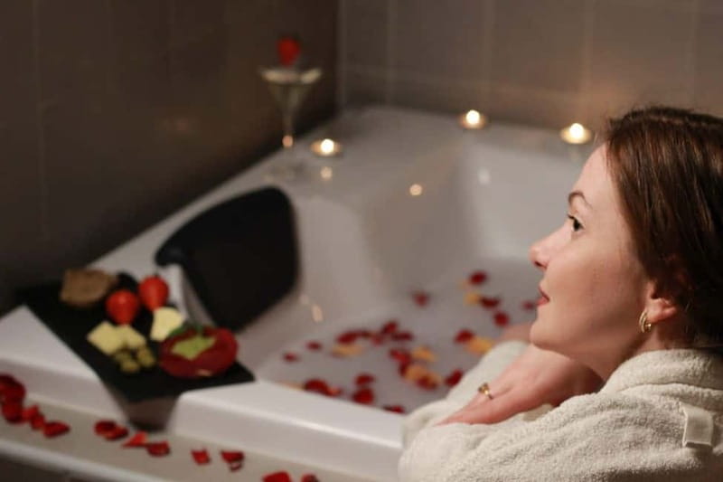 BUDAPEST, Day Spa : Couples Massage with Roses Bubble Bath - Key points to know before booking