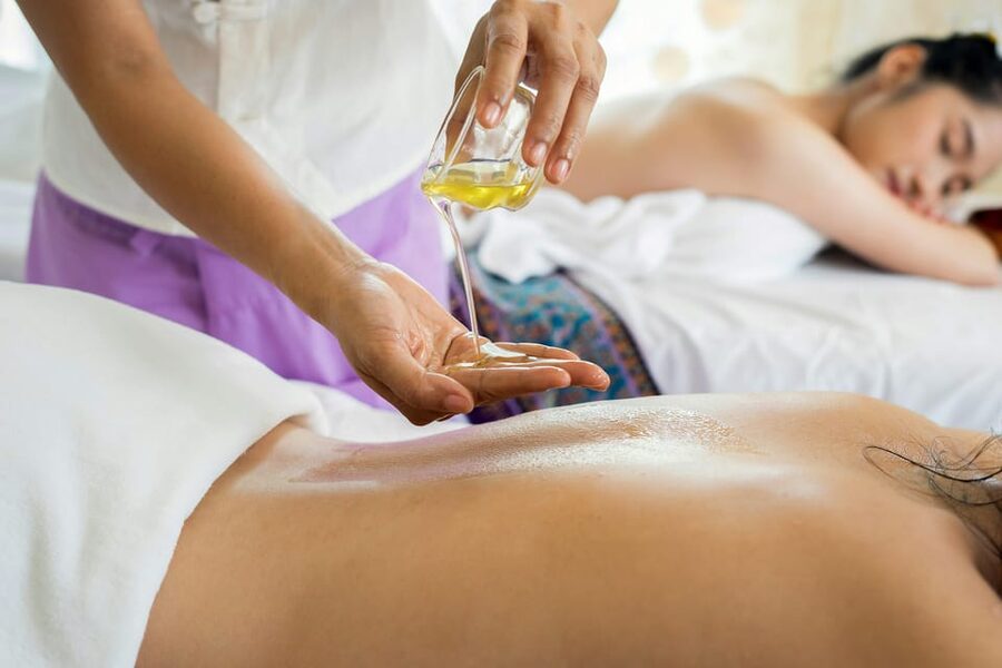 BUDAPEST, Day Spa : Couples Massage with Roses Bubble Bath - My recommendation for this couples spa