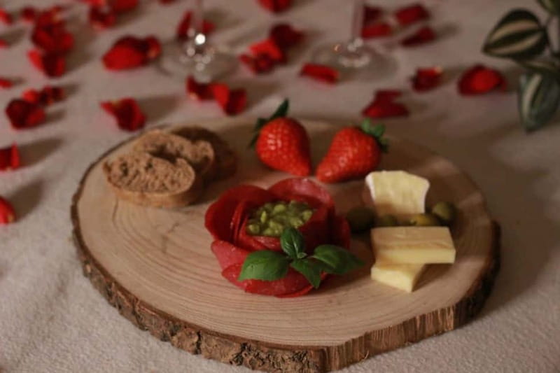 BUDAPEST, Day Spa : Couples Massage with Roses Bubble Bath - The opening ritual and 60-minute couples massage