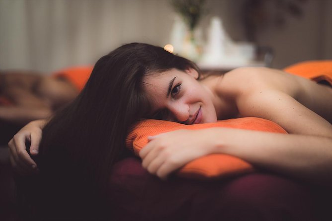Couple Massage: 1 hour - A one-hour pause from Granada’s hills