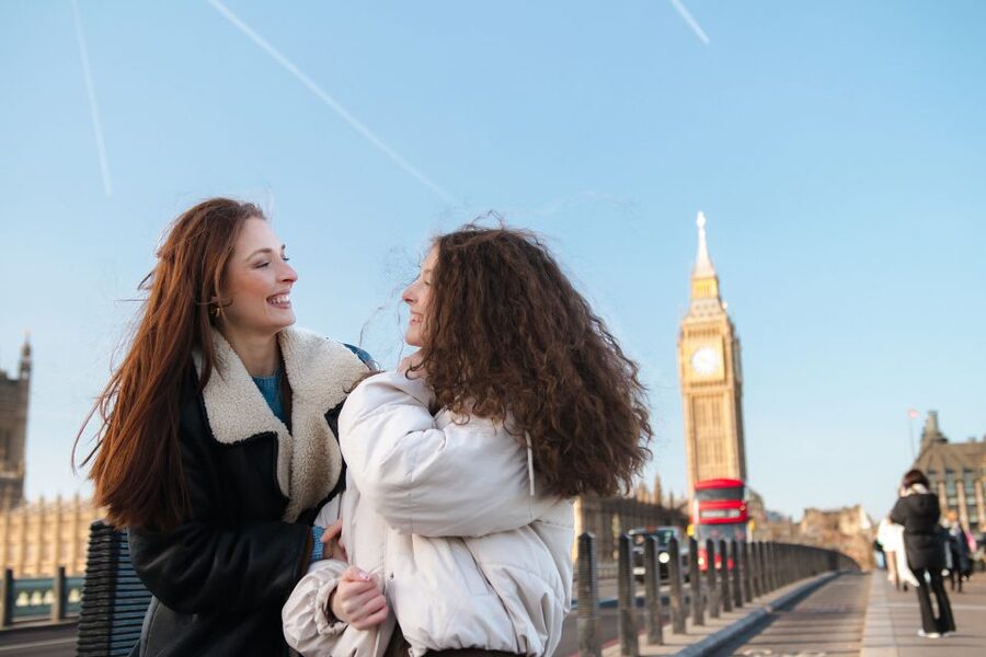 Couple’s photo: Romantic photoshoot in London - The 48-hour digital gallery