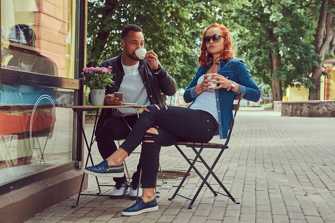 Couple time treasure hunt Hamburg Edition - Portugiesenviertel offers a slower, more intimate pause