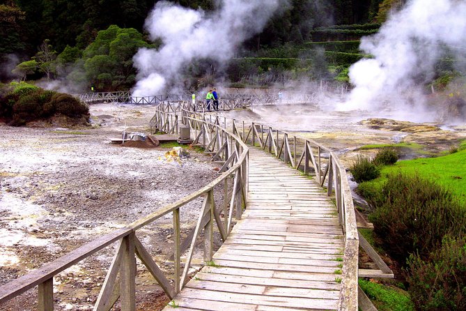 Couples PRIVATE Hybrid 4X4 Tour - Furnas (Inc Hot Springs and 3 Course Lunch) - The three-course cozido lunch