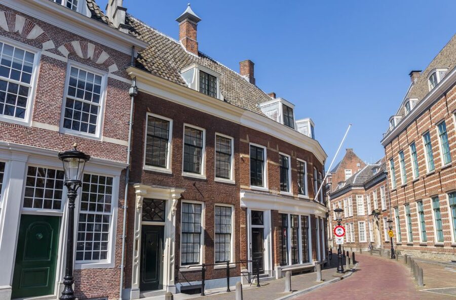 Explore Gems of Utrecht Walking Tour for Couples - Park Lepelenburg gives the route a softer finish
