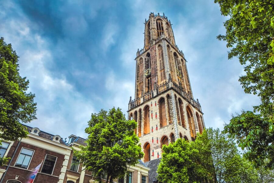 Explore Gems of Utrecht Walking Tour for Couples - Timing, language, and booking flexibility