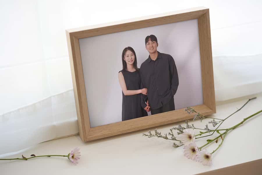 Family, Couple, and Group Photoshoot in Seoul - A Seoul portrait session built around real moments