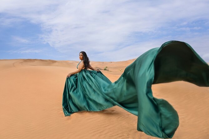 Flying Dress Photoshoot Dubai Solo, Couple and Group 3Hours - How the Photographer and Assistant Help