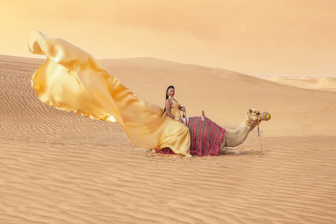 Flying dress photoshoot Dubai Solo, Couple and Group Session - Working with the photographer among the dunes