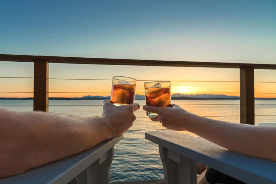 Grand Bay: Honeymoon/Lovers Sunset Tour with Romantic Dinner - The North Islands from the water