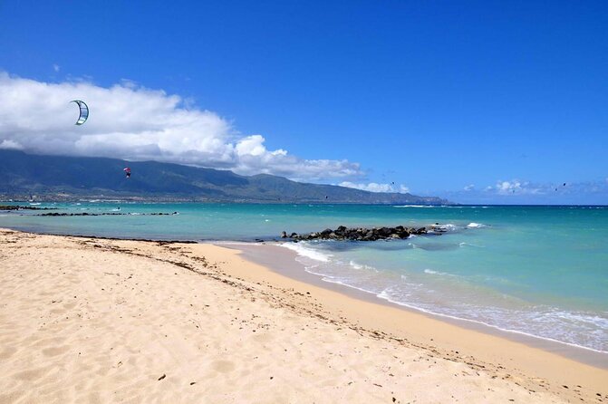 Honeymoon Airport Lei Greeting on Kahului Maui - Key points at a glance