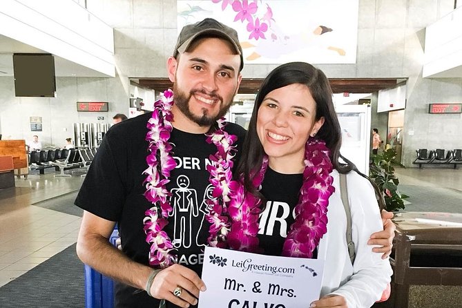 Honeymoon Airport Lei Greeting on Kahului Maui - Why the fresh flowers matter