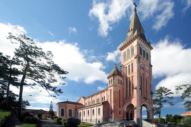 Honeymoon Vietnam Package and holidays Tour - Ho Chi Minh City and a night on the Saigon River