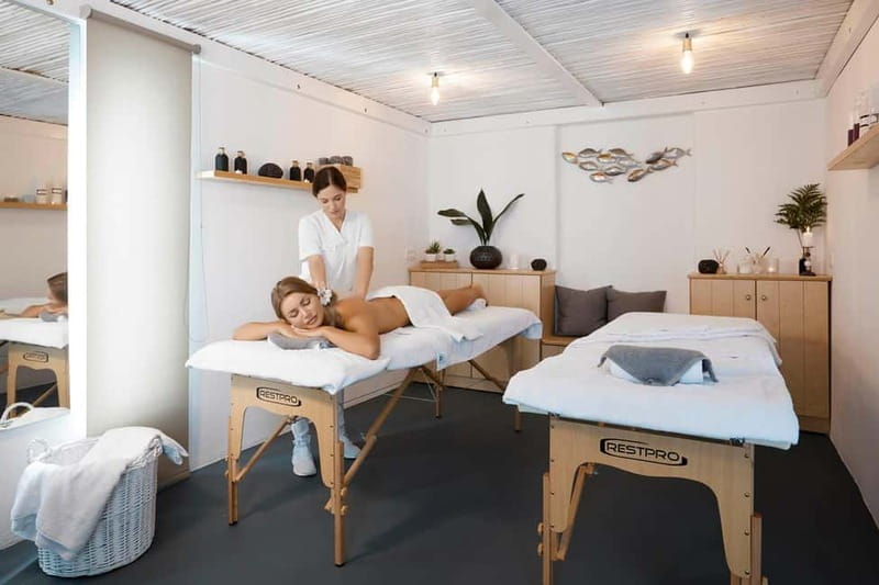 Imerovigli: Aromatherapy Couples’ Massage - Who should book this experience