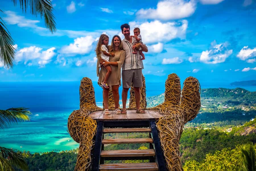 Koh Samui: Private Photoshoot for Couples & Families - The heat, clothing, and best time to book