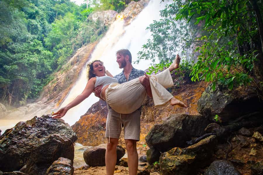 Koh Samui: Private Photoshoot for Couples & Families - Booking details worth checking first