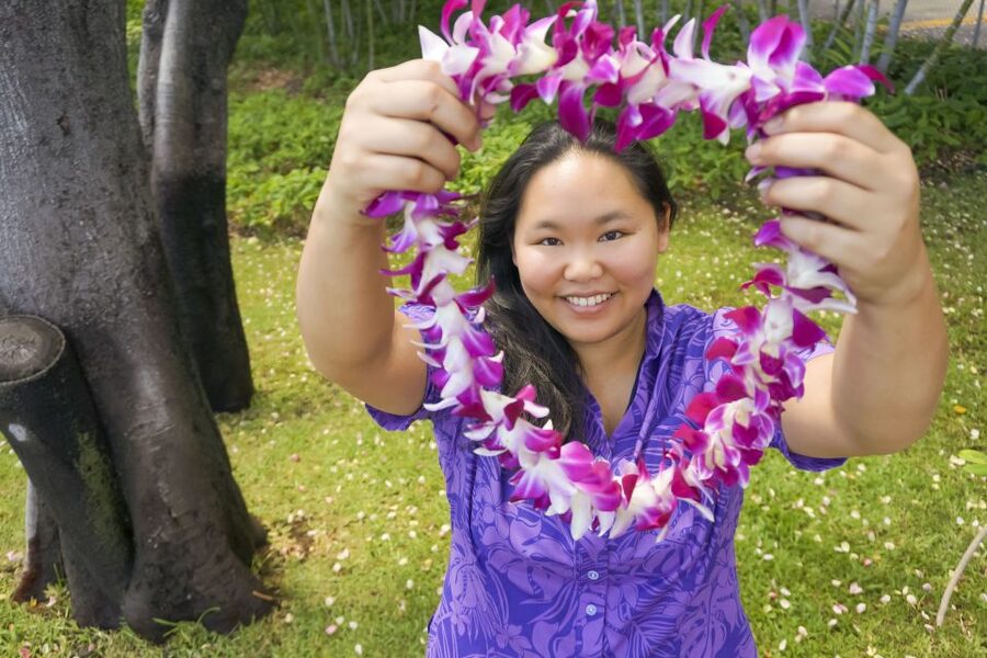 Kona Honeymoon Airport Lei Greeting - The photo moment is a real part of the value