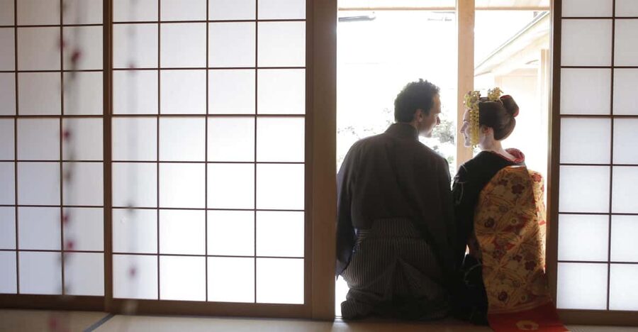 Kyoto kiyomizu Temple : Maiko and Samurai Couple Photoshoot - Reaching the studio from Kiyomizu Temple