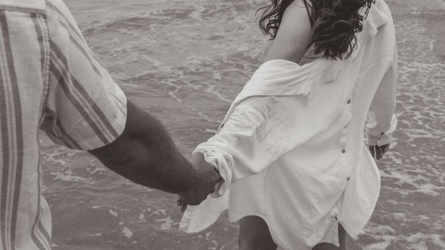 Lagos: Photoshoot for couple - A quiet hour with Lagos as your backdrop