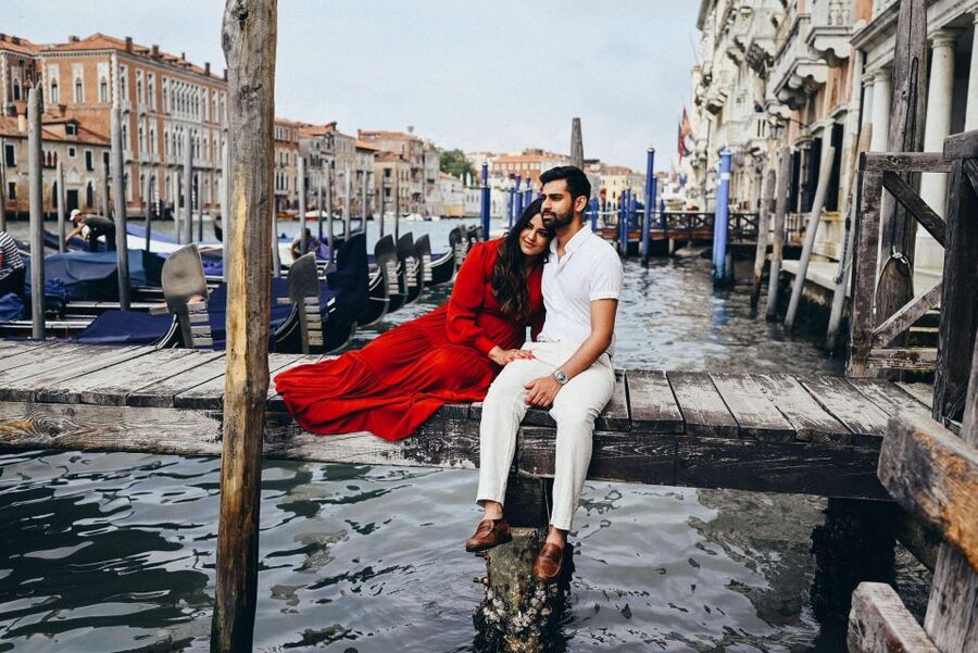 LAND & GONDOLA PHOTOSHOOTING - Is $293 a fair price for a private Venice photo session?