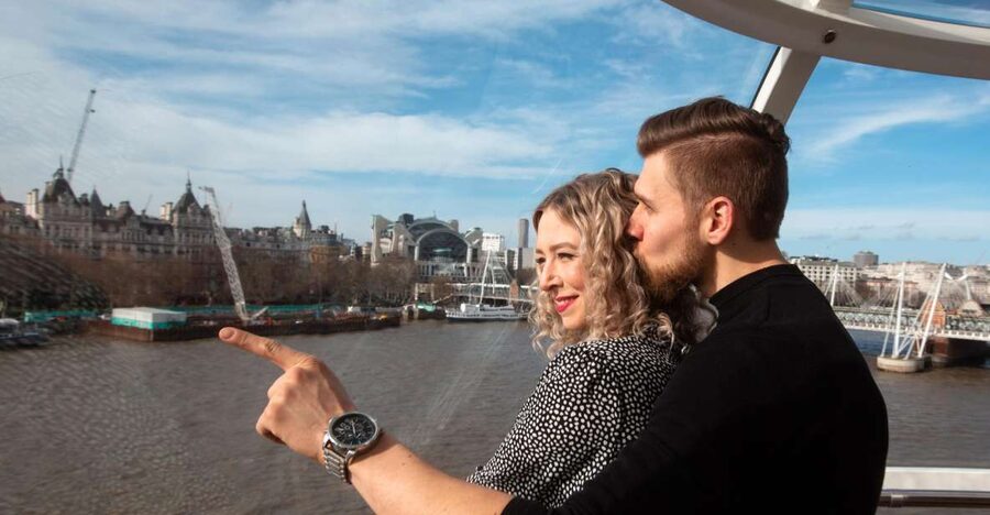 London Eye Private Capsule Experience for Couples or Groups - Cupid’s Capsule or a full group booking