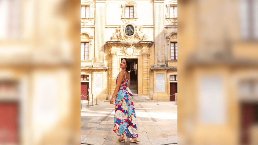 Malta: Romantic Couples Photoshoot - Timing, weather, and the optional sunset session