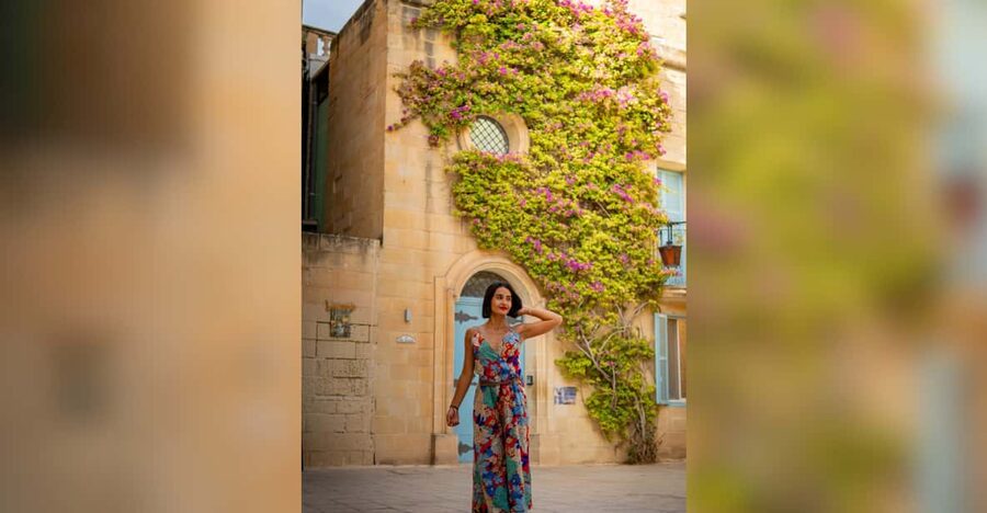 Malta: Romantic Couples Photoshoot - Beginning at Mdina Gate