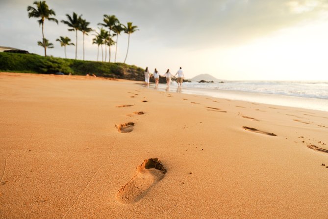 Maui Family and Couple Beach Photo Session - Who should book this Maui photo session?