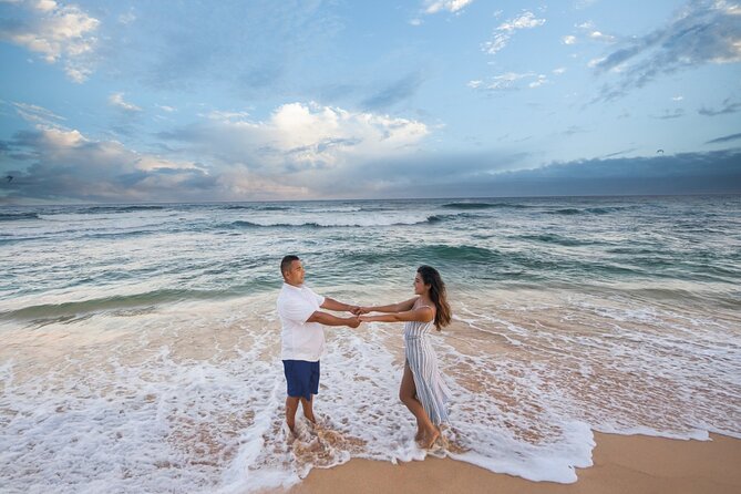 Maui Professional Photographer Couples and Families - A private Maui photo session built around your group