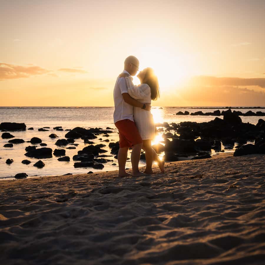 Mauritius: Sunset photoshoot (Honeymoon/family shoots) - Choosing the location, from a beach to your hotel