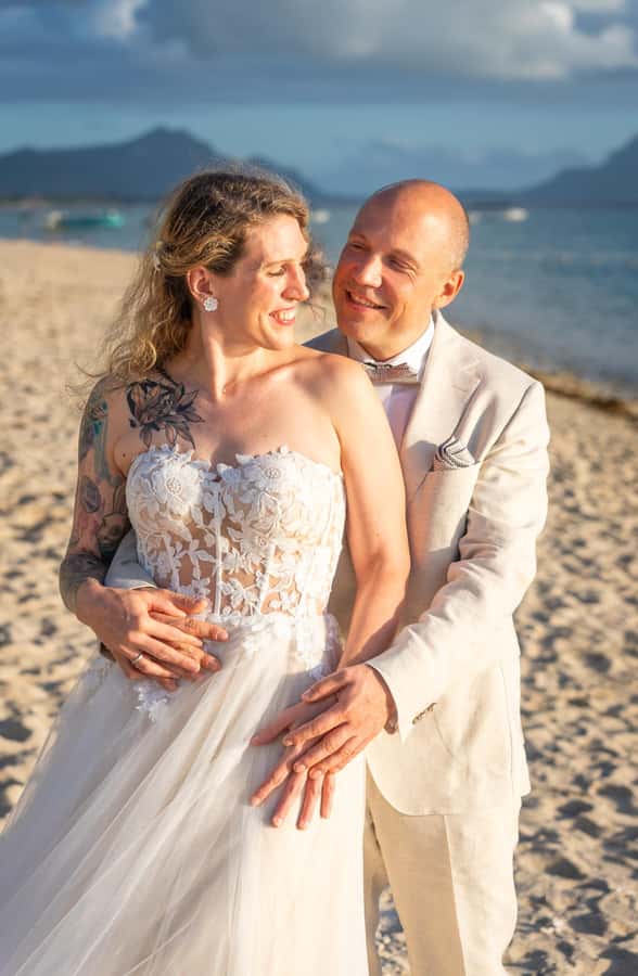 Mauritius: Sunset photoshoot (Honeymoon/family shoots) - What happens during the 90-minute session