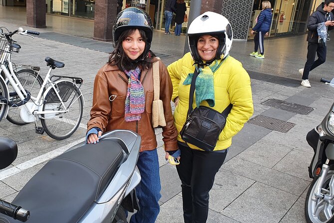 Milan Vespa Adventure: Private Tour for Couples and Friends - Porta Nuova: Milan’s modern face