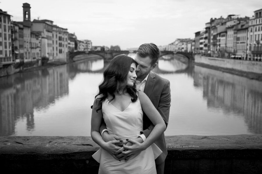 Montalcino personal photo service for couples and families - Why this Montalcino photo walk works