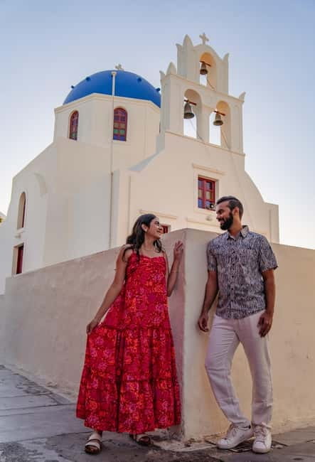 Oia: Couple Photoshoot Seprate Entrance to Blue Dome - Meeting the photographer in Oia