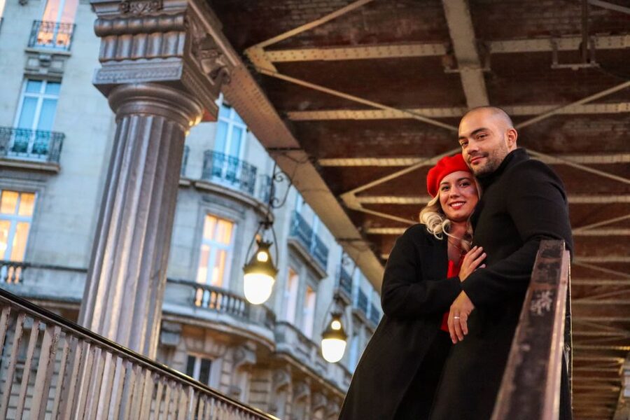 Paris: Romantic Photoshoot for Couples - A 75-Minute Eiffel Tower Session With Your Own Photographer