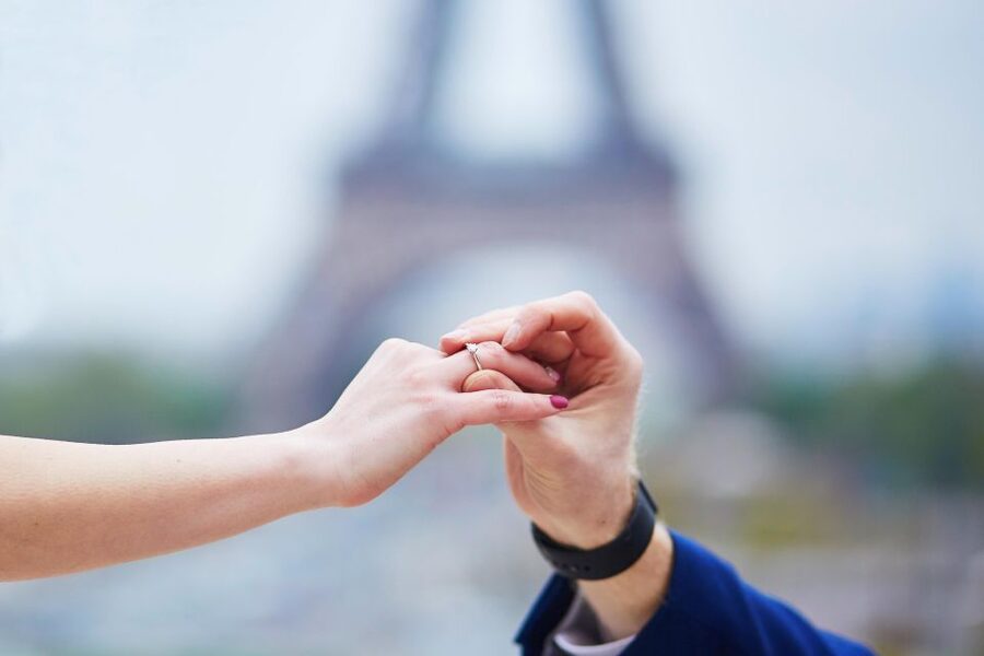 Paris: Romantic Photoshoot for Couples - Who Should Book This Paris Photoshoot?