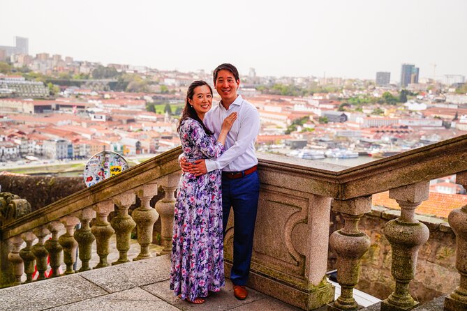 Photoshoot Unforgettable in Porto - Couple or Single - Walking through Porto’s old streets